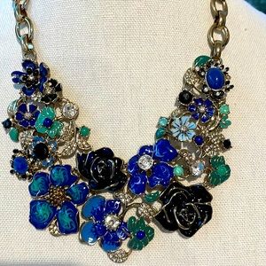 White House Black Market statement necklace